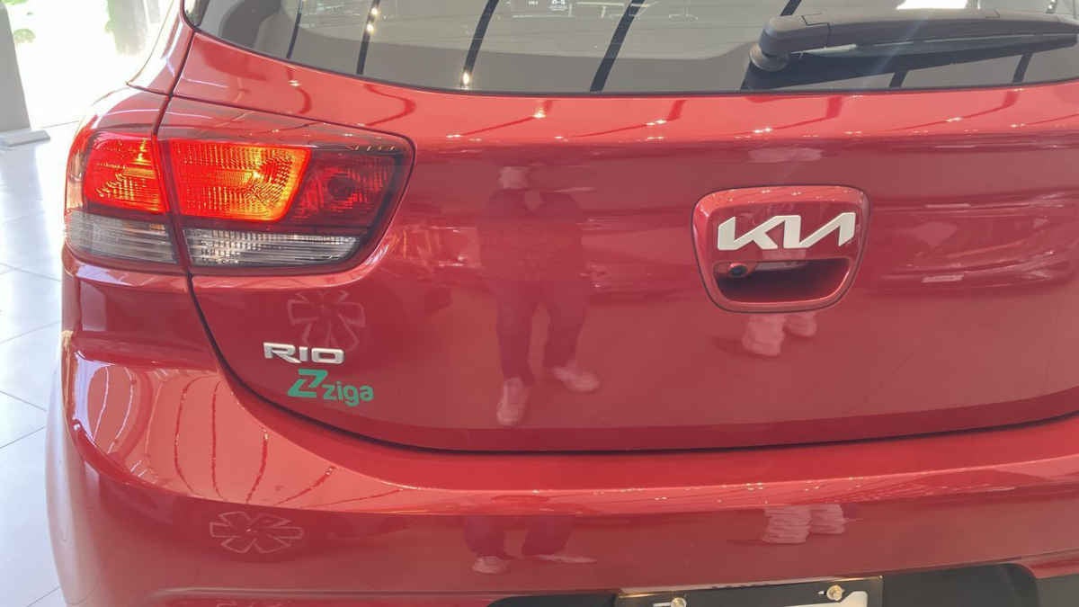 2023 Kia KIA RIO HB 5p LX L4/1.6 Aut
