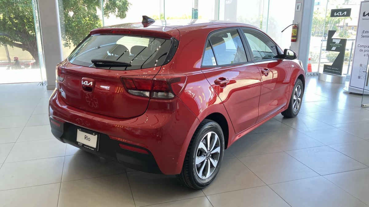 2023 Kia KIA RIO HB 5p LX L4/1.6 Aut
