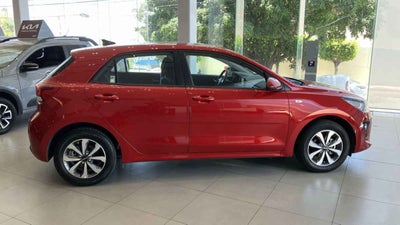 2023 Kia KIA RIO HB 5p LX L4/1.6 Aut