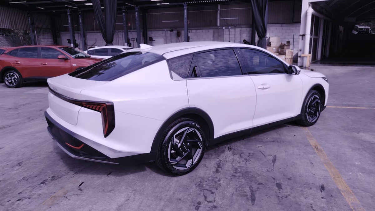 2025 Kia K4 4p EX L4/2.0 Aut