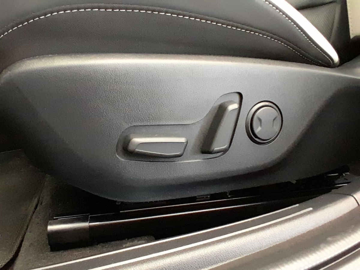 2026 Kia K4 5p GT Line Turbo L4/1.6 Aut