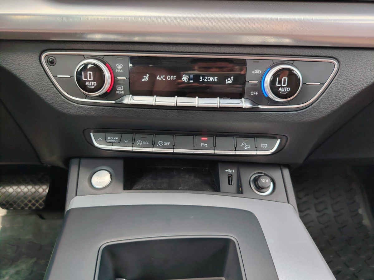 2023 Audi Q5 5p Select Sportback L4/2.0/T Aut MHEV