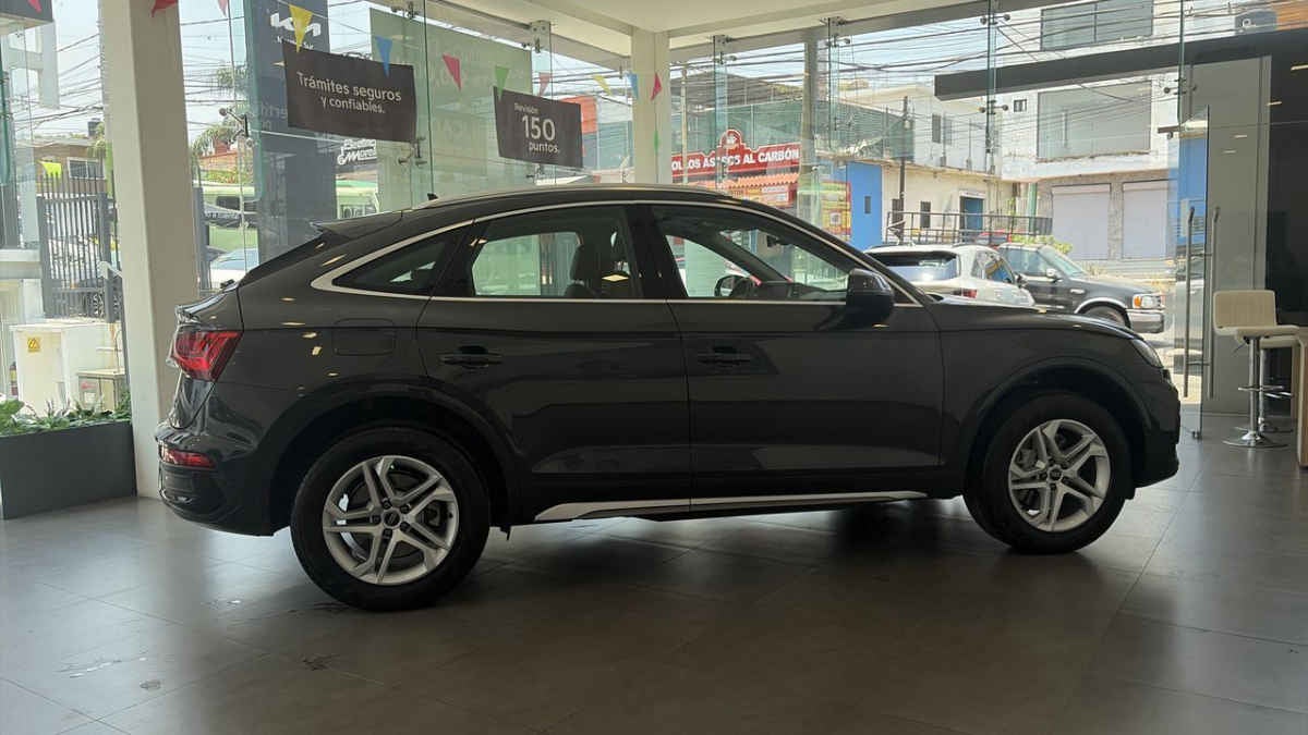 2023 Audi Q5 5p Select Sportback L4/2.0/T Aut MHEV