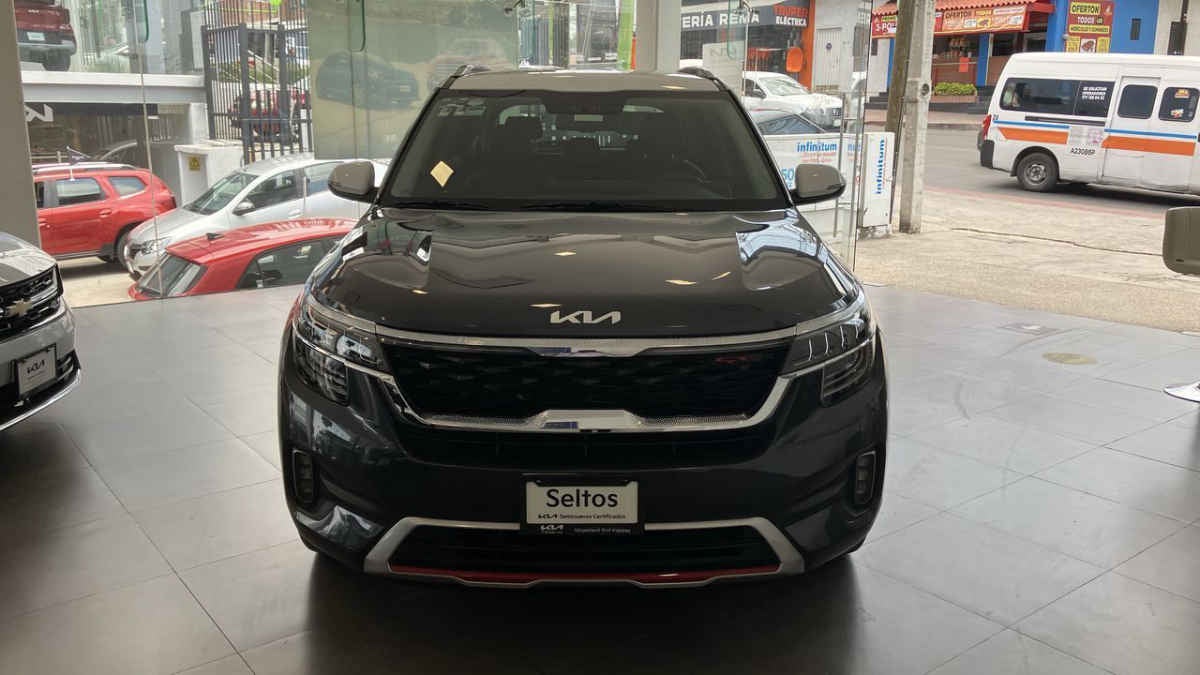 2023 Kia SELTOS 5p GT Line L4/1.4/T Aut